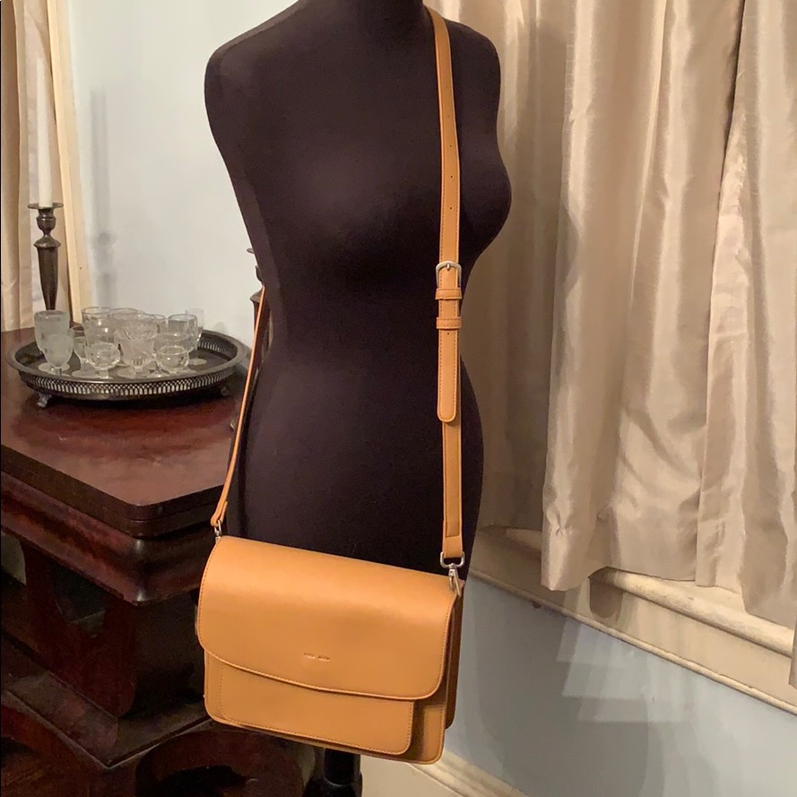 Nwt Pixie Mood Zoe Crossbody Honey For Charity